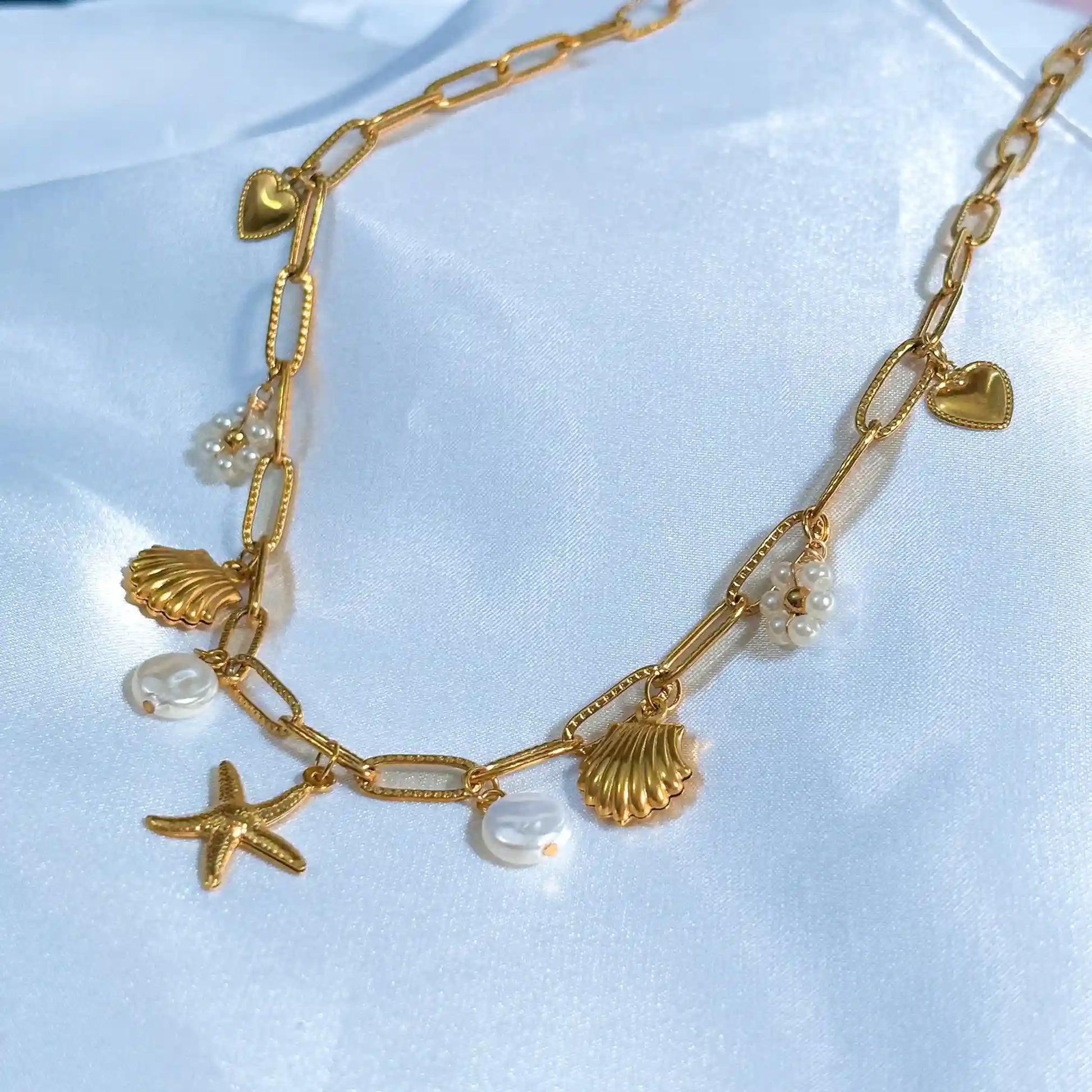 beach charm necklace top